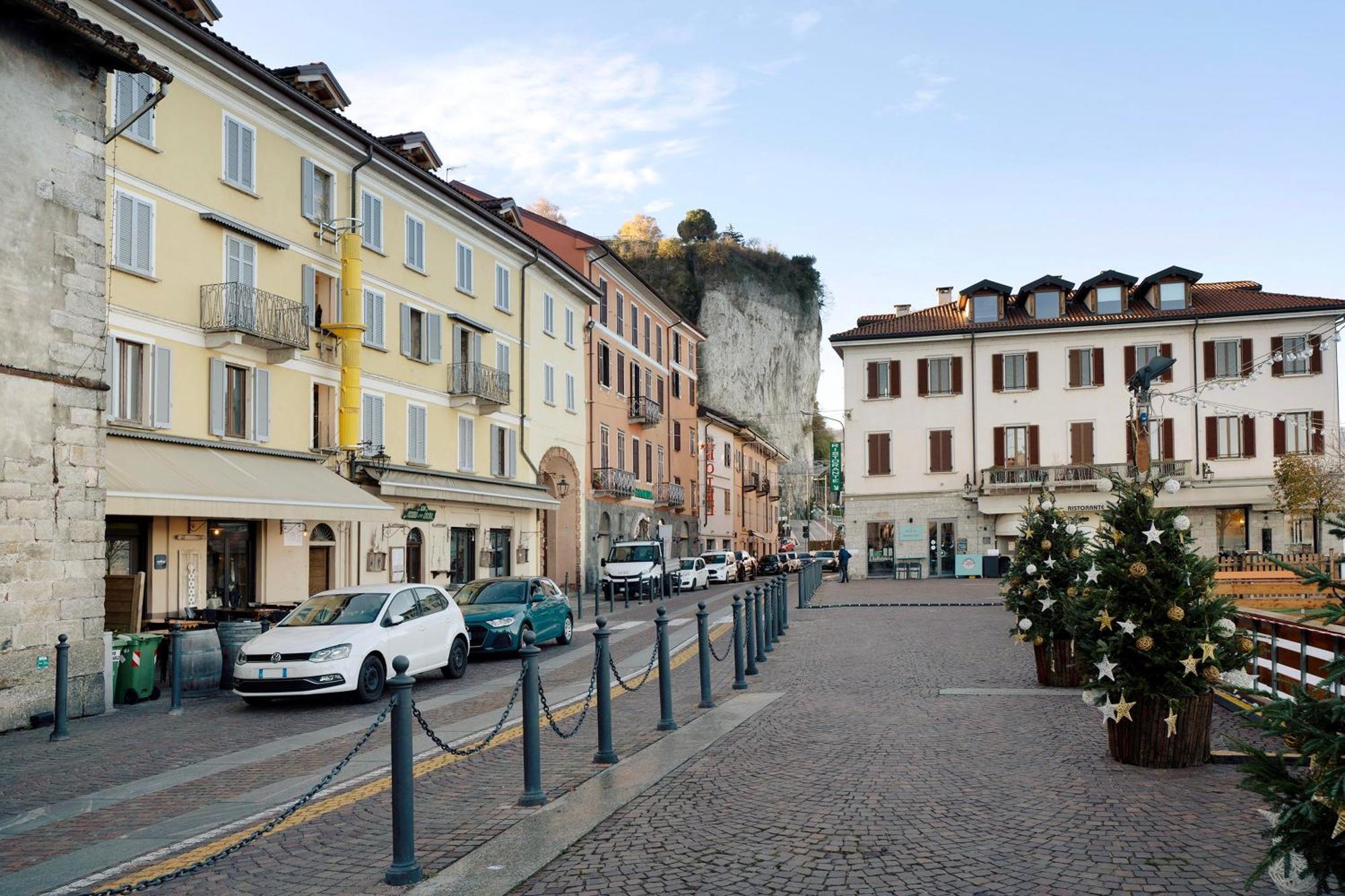 Sweet Home Apartments Peperoncino Arona Exterior photo